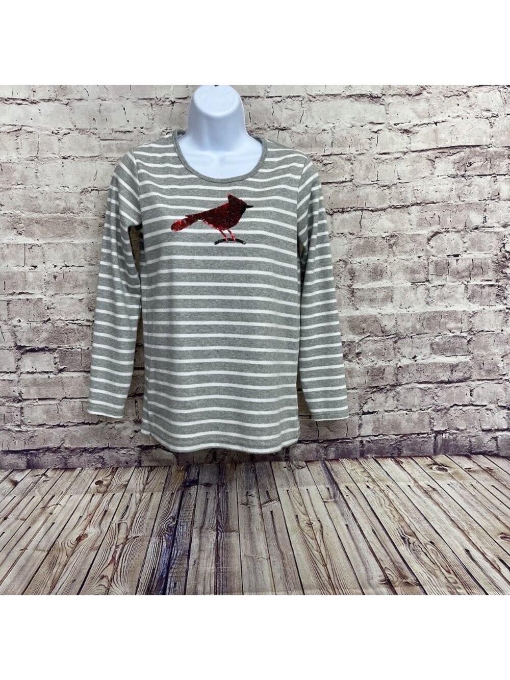 Quacker Factory Gray Striped Red Sequin Cardinal Long Sleeve Top